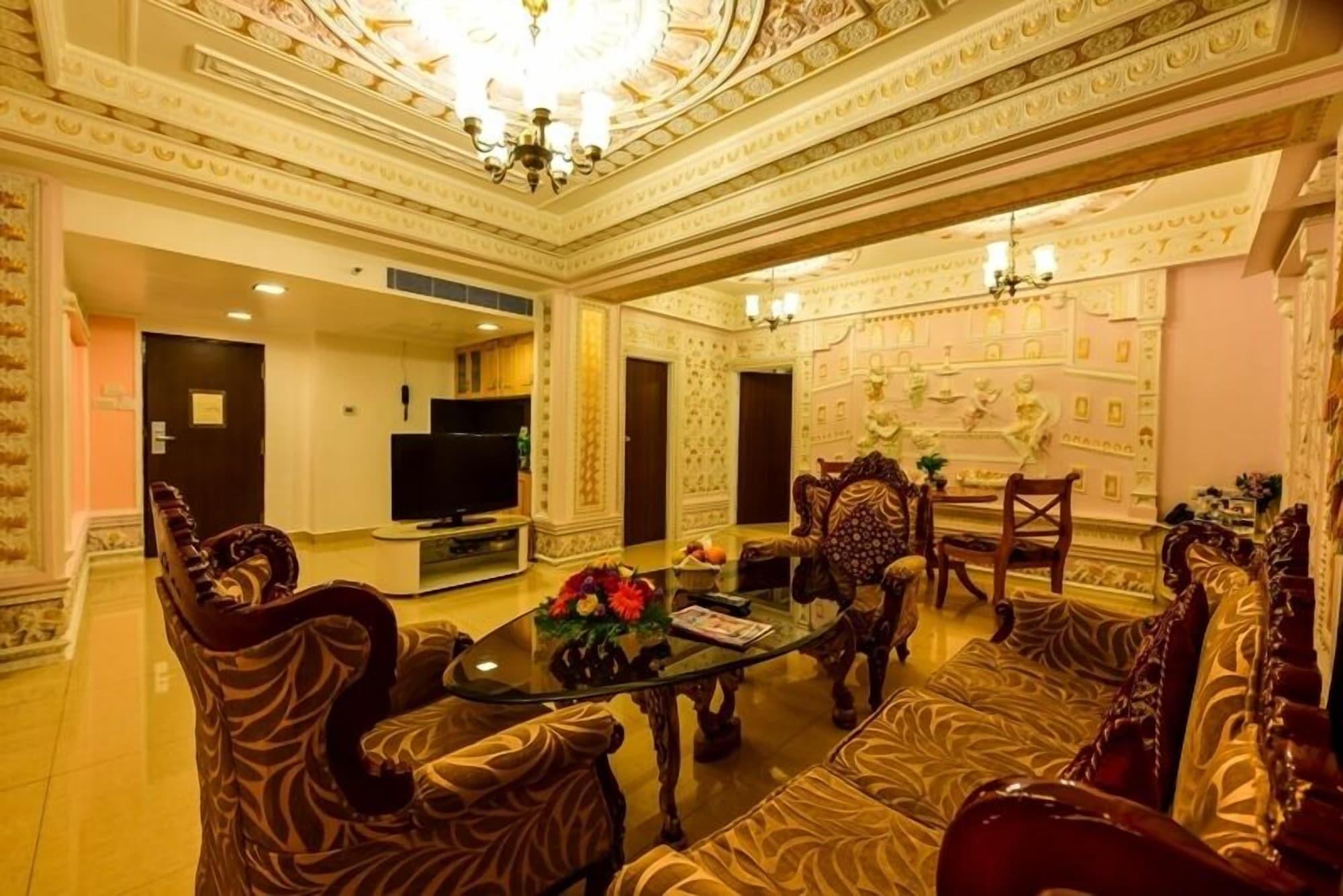 Hotel Ambica Empire Madras Buitenkant foto
